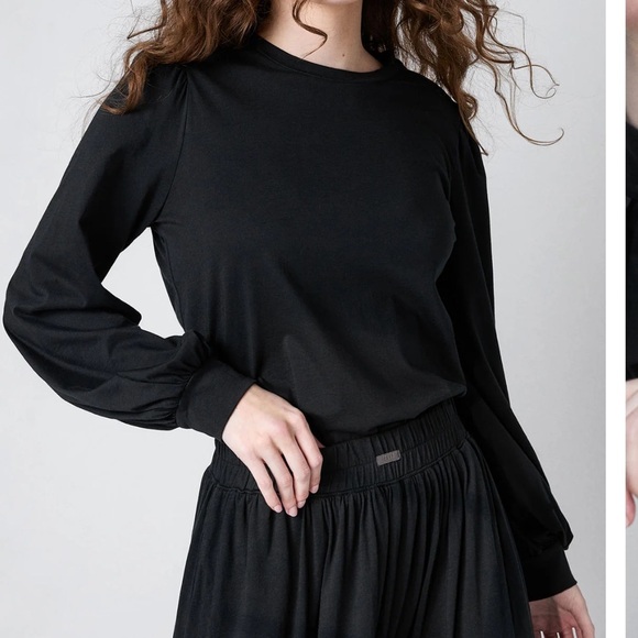 lunya Tops - LUNYA Organic Pima Long Sleeve Tee black small